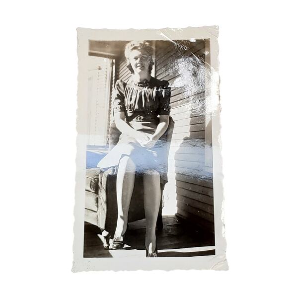 Vtg Lady Posing on Porch Original Monochrome Photography Found Snapshot - Picture 1 of 4